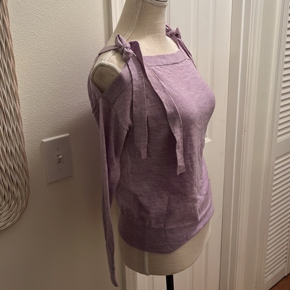 J Crew lightweight cold shoulder sweater - Picture 4 of 7